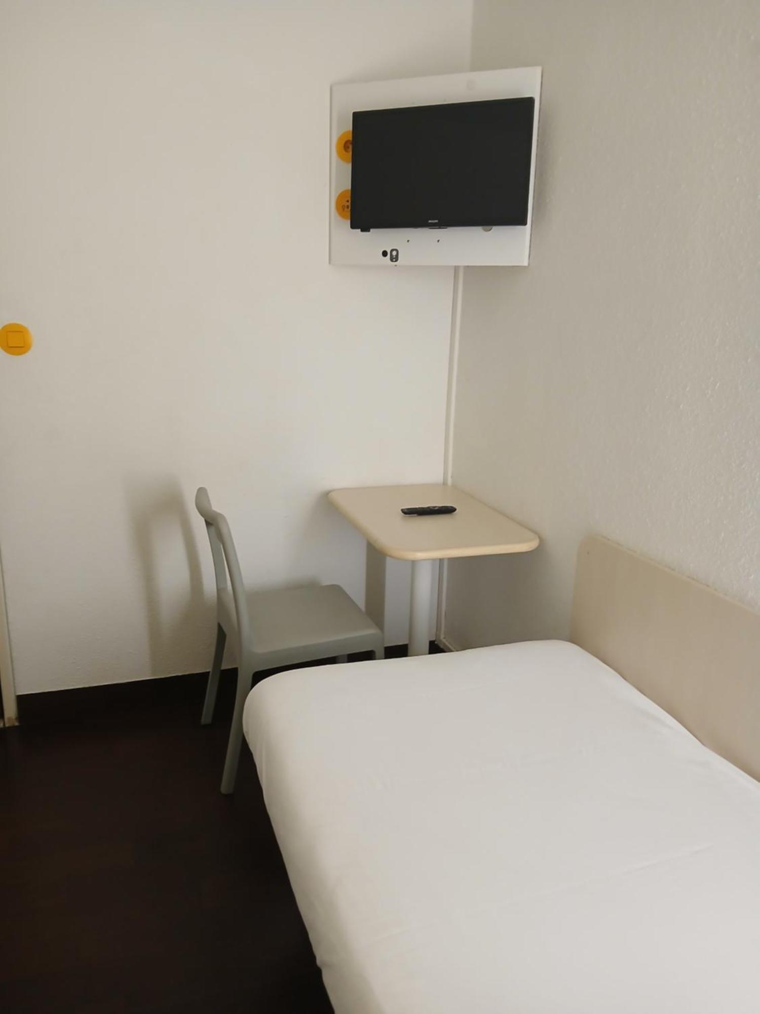 Hotelf1 Valenciennes Douchy Les Mines Haulchin Zewnętrze zdjęcie